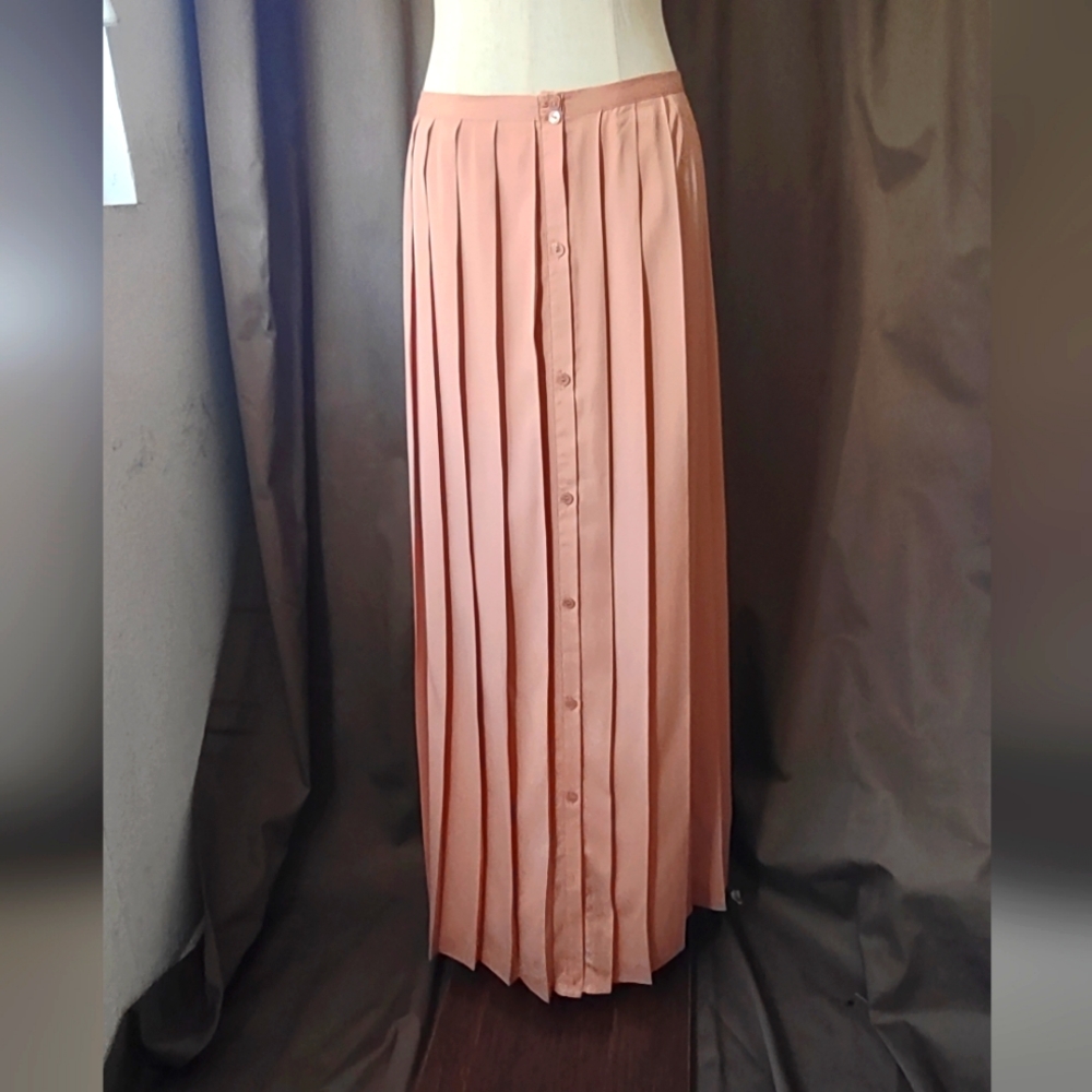 Lauren Conrad Pleated Skirt